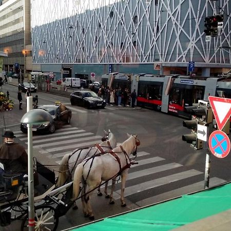 Center ! 2 Stops From The City Center! 비엔나 외부 사진