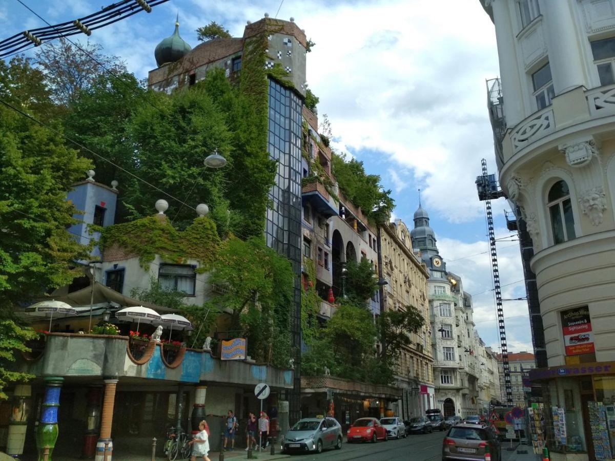 Center ! 2 Stops From The City Center! 비엔나 외부 사진